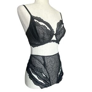 Kiki De Montparnasse Coupe High-Waisted Thong Panties Retro Black Stretch Lace M